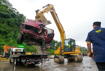 La arteria vial se encuentra completamente paralizada en dirección a Santa Tecla (Cortesía: Secretaría de Prensa).