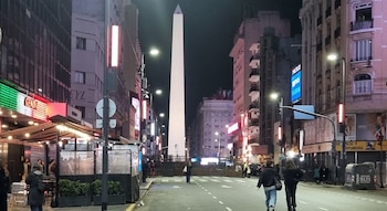 A cerca já está instalada (X: @solotransito)