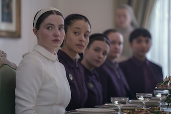 Imágenes oficiales de "Los testamentos: de las hijas de Gilead"