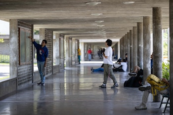 Profesores venezolanos se sumaron a una jornada de paro para exigir mejores salarios