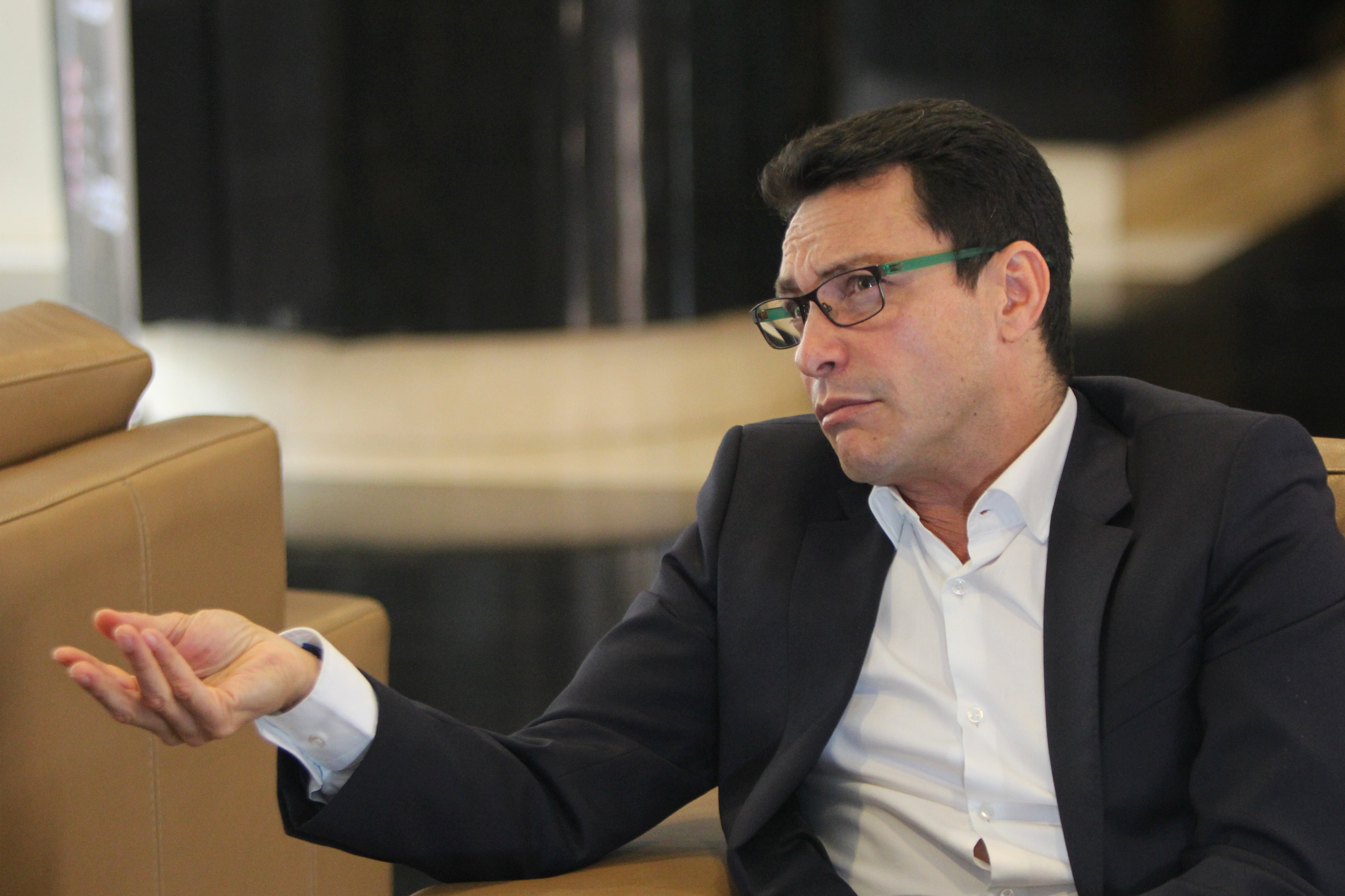 La abogada, que representa al excandidato presidencial y exalcalde de Santa Marta, dijo que su cliente está “en su legítimo derecho de desplazarse, ya sea de manera doméstica o incluso internacionalmente” - crédito Carlos Caicedo Colprensa/Álvaro Tavera