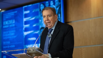 Edmundo González defiende ante Felipe