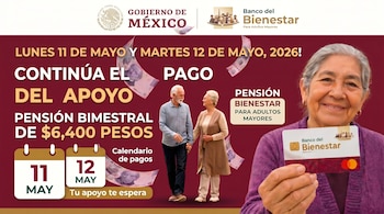 Anuncio del Gobierno de México. Una anciana sonriente muestra una tarjeta Bienestar. Fondo rojo con pareja de adultos mayores y billetes flotantes.