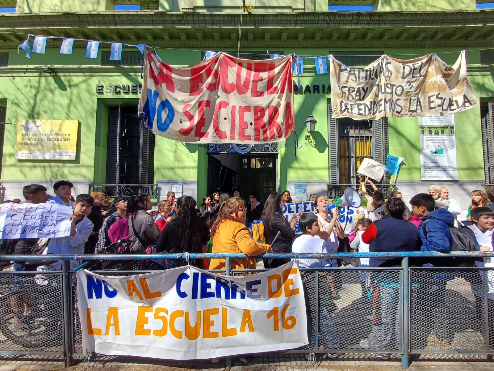 El caso más extremo es el del cierre de una escuela completa, la