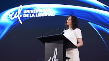 Ayuso acusa a Sheinbaum y Gobierno de no garantizar su seguridad en México: "Hemos tenido que cortar y desaparecer"