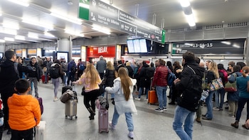 Más de 300 trenes cancelados por la huelga de Renfe: estos son tus derechos si te has visto afectado