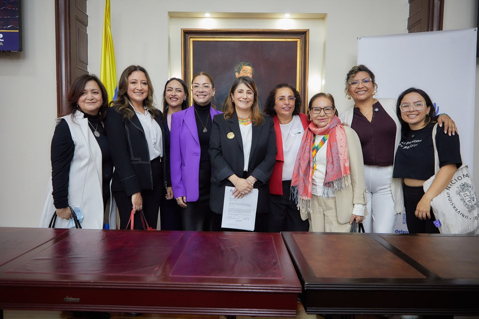 Iris Marín impulsa ley para que las mujeres alcancen el 50% en los tribunales superiores - crédito Defensoría del Pueblo