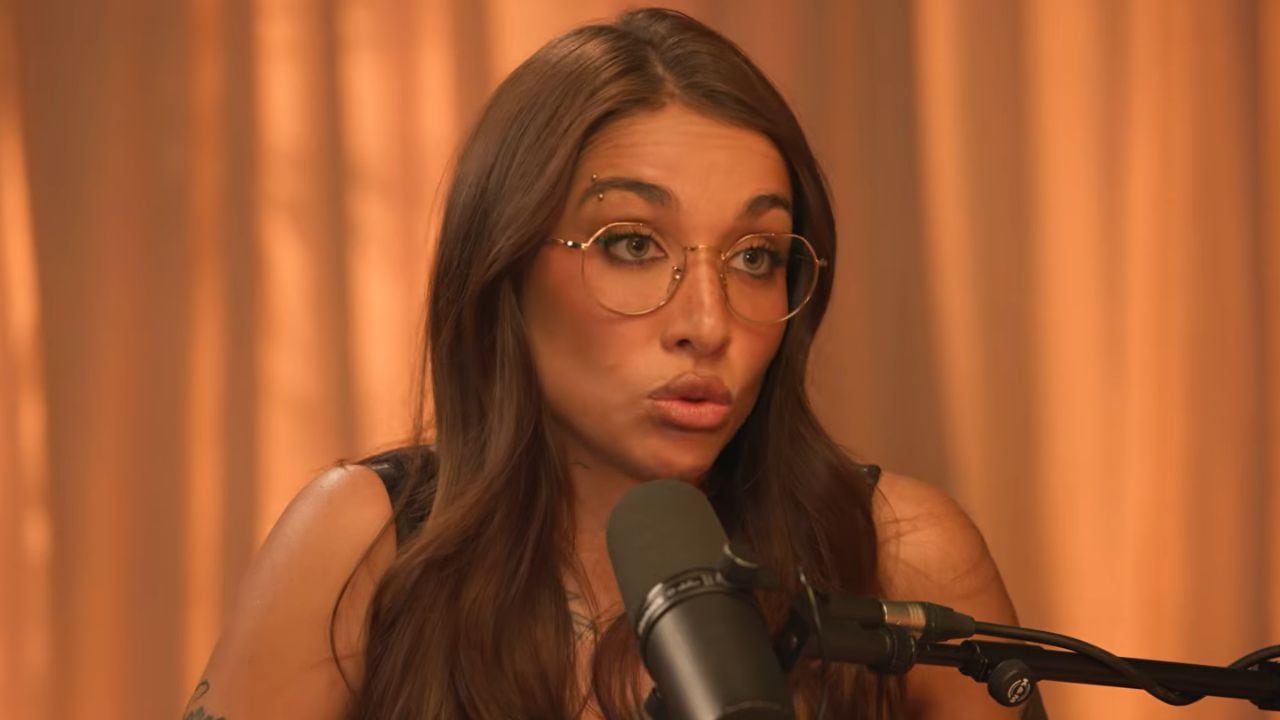 La cantante María Becerra dijo que creció entre distintas realidades sociales, con calles de tierra, colegio público y cercanía con la villa