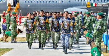 Solados de la Sedena marcharon