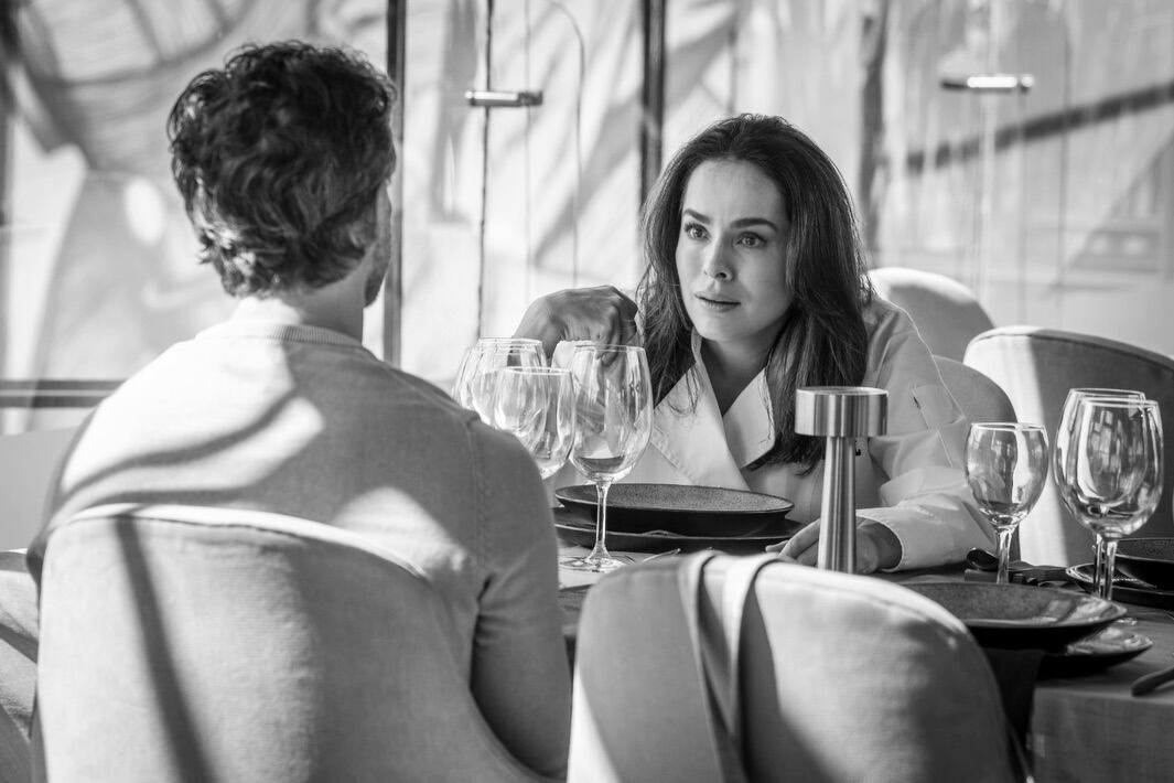 Danna García interpreta a Rebeca, un personaje que marca un cambio radical en su carrera, alejándose de los roles habituales en la televisión - crédito TelevisaUnivisión