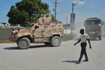 Fuerzas de seguridad en Puerto Príncipe, Haití, el 20 de octubre del 2026. . (AP foto/Odelyn Joseph)