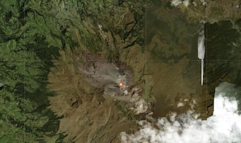 La actividad del volcán Puracé incluye eventos sísmicos LP y tremor espasmódico bajo el cráter, asociados a la salida de gases como dióxido de azufre y dióxido de carbono - crédito Servicio Geológico Colombiano