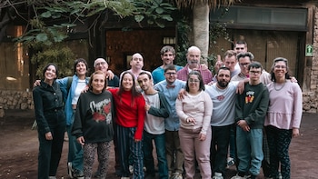 ‘Haciendo amigos’, la comedia del verano con Resines y Quim Gutiérrez que quiere ir más allá de ‘Campeones’: “El mundo de la discapacidad intelectual en la ficción no empieza y acaba ahí”