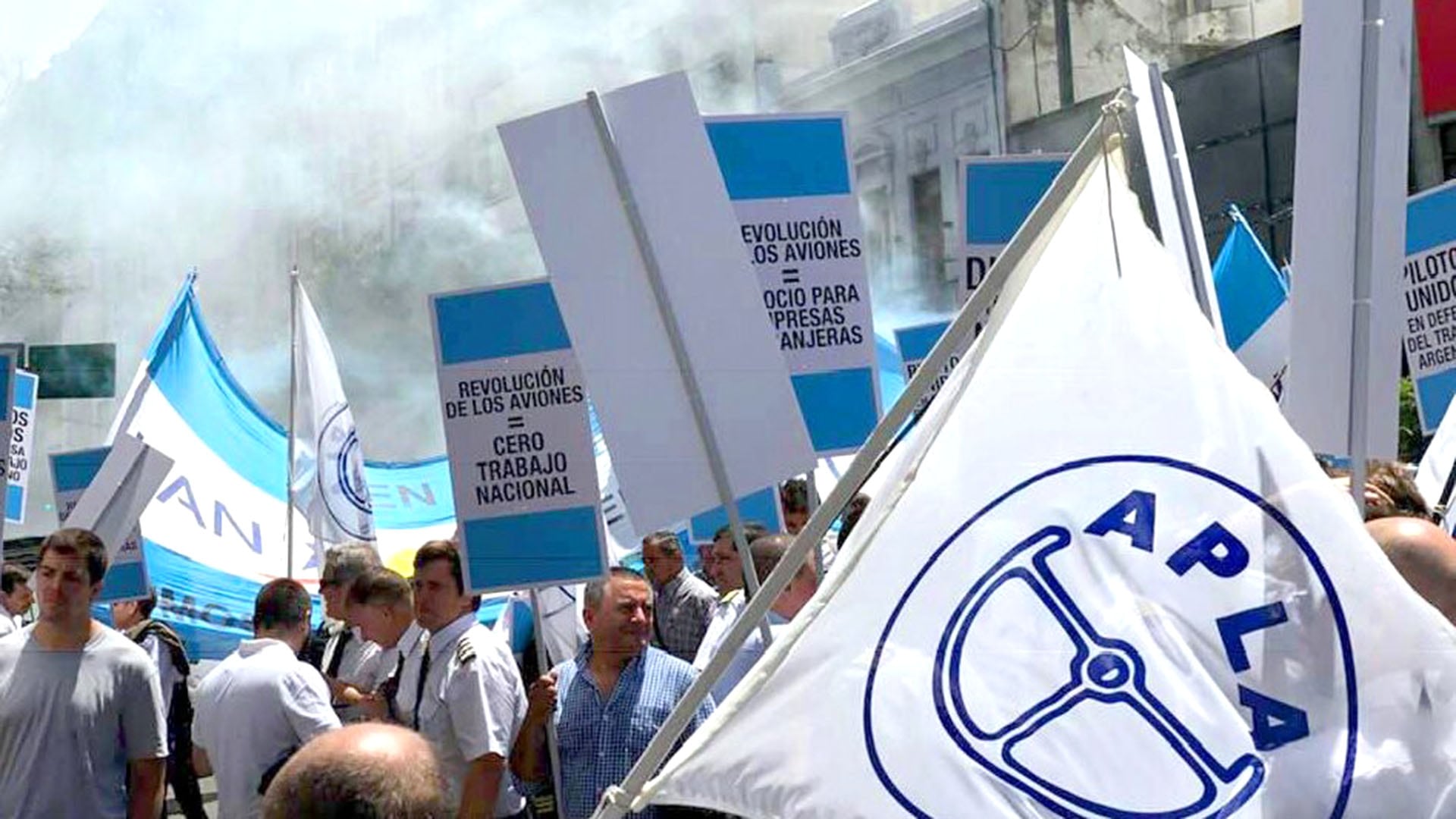 Una protesta de los pilotos de APLA
