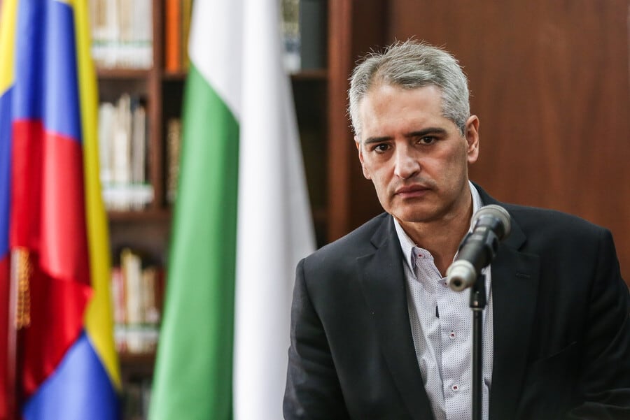 El gobernador Rendón pidió a la Fiscalía reactivar la orden de captura contra alias ‘El Montañero’, líder de El Mesa - crédito Colprensa