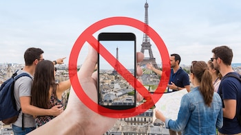 La prohibición del celular en tours organizados reordena la experiencia de viajar