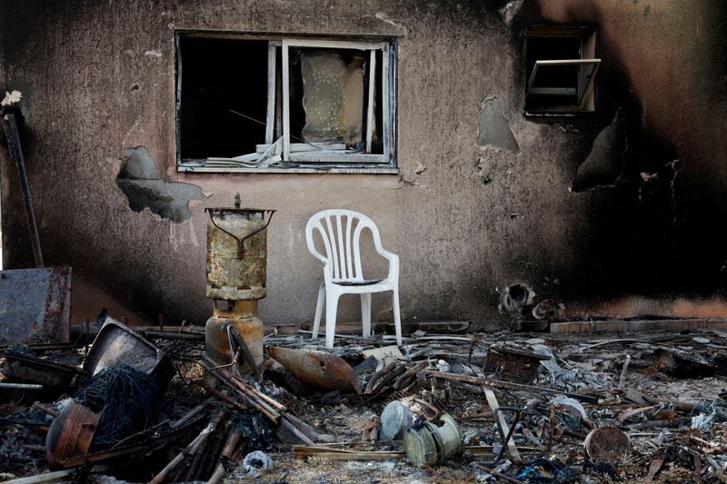 Una casa en el kibutz Kfar Aza, tras el atentado de Hamas. (REUTERS/Evelyn Hockstein/Foto de archivo)