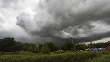 Galicia, País Vasco y Navarra bajo lluvias intensas y granizo este domingo y temperaturas en aumento en el Mediterráneo