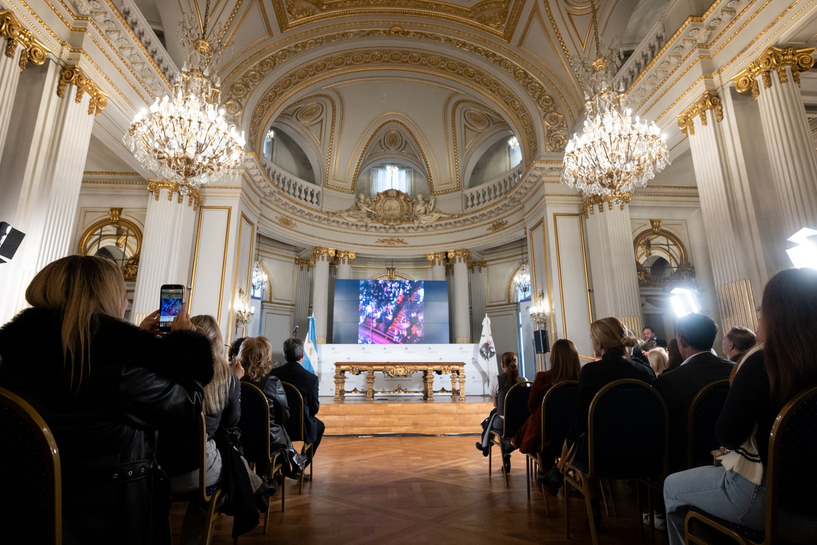 El Salón Dorado de la Legislatura de la Ciudad de Buenos Aires