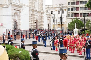 Mientras el 15 de septiembre recuerda la proclama regional, el 28 de septiembre marca el compromiso formal de Tegucigalpa con el proceso.