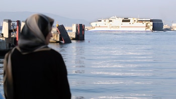 La jueza que investiga lo sucedido en Ceuta pide al Ministerio de Defensa que aclare si buques de guerra marroquíes entraron en aguas españolas y si hay grabaciones