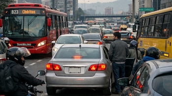 Protestas en el centro de Bogotá generan caos vehícular: Transmilenio tuvo que cerrar varias estaciones