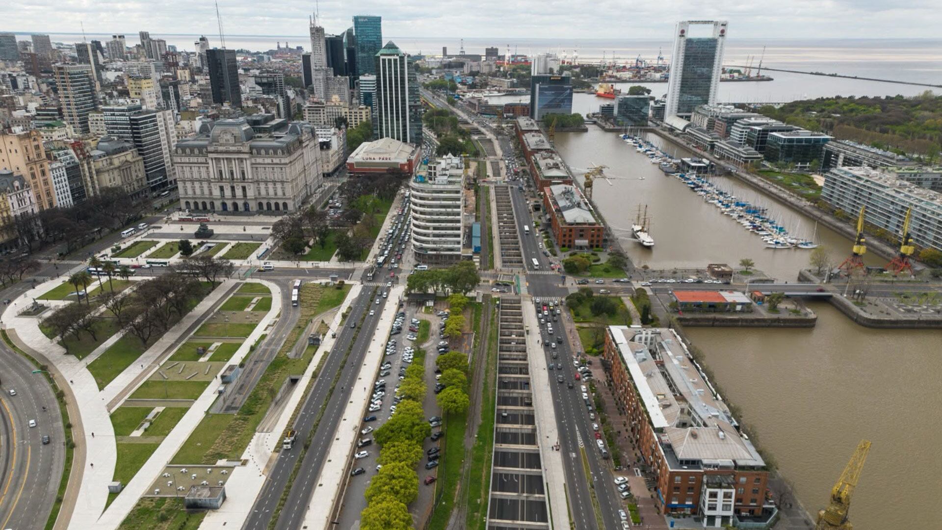 La medida busca aprovechar la baja operatividad del transporte de carga durante las noches para agilizar el tránsito entre los extremos de la Ciudad.