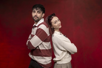 ¿Quién es mas controlador? Ella: