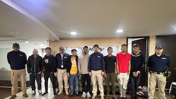 En 2026, Migración Colombia ha deportado y expulsado a más de 300 extranjeros por irregularidades en su entrada y permanencia en el país