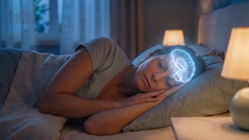 El enigma del sueño largo: ¿por qué dormir demasiado podría advertir sobre el Alzheimer?