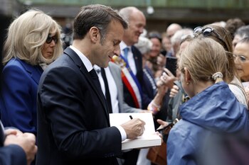 Macron asistirá a la histórica cumbre de la OTAN de la próxima semana en Washington como una figura disminuida pero no derrotada (MOHAMMED BADRA/Pool via REUTERS)
