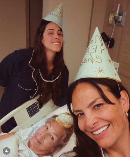 La actriz se aleja de los reflectores y de las redes sociales para dedicarse al cuidado y acompañamiento de su madre en el hospital (IG)