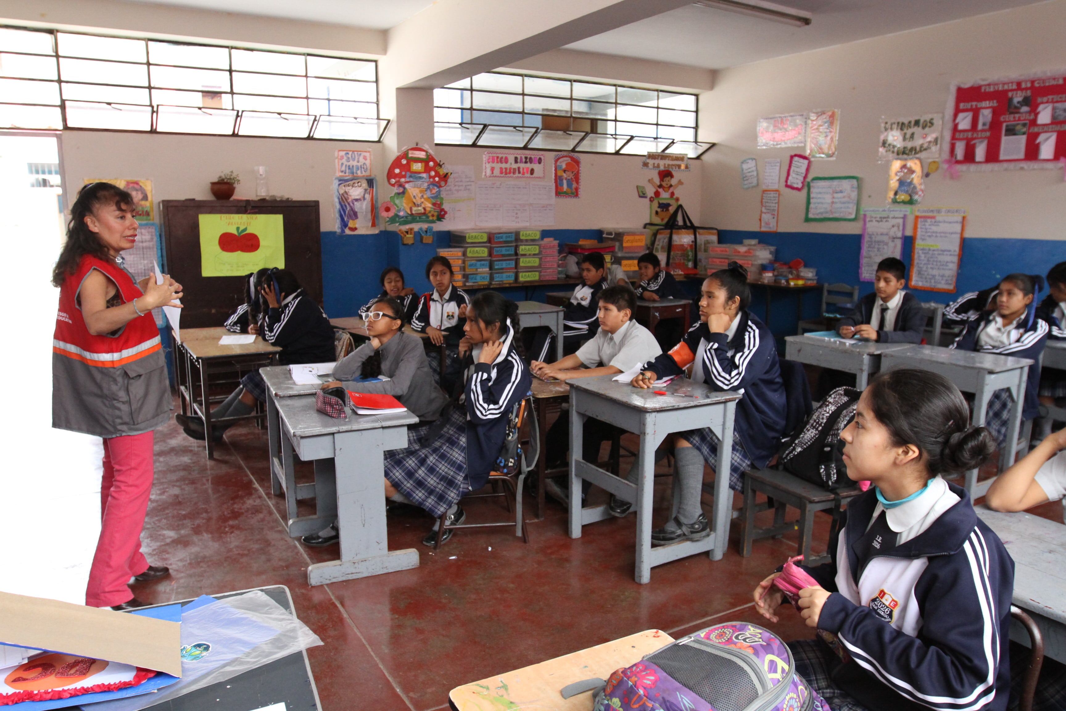 250 mil becas para docentes con certificación para la Carrera Pública Magisterial: LINK de postulación