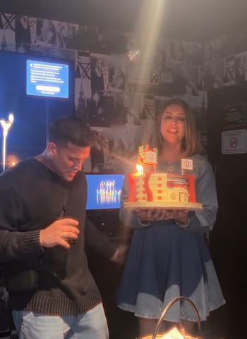 Karla Tarazona emociona con romántica dedicatoria a Christian Domínguez por su cumpleaños número 43. Captura: IG.