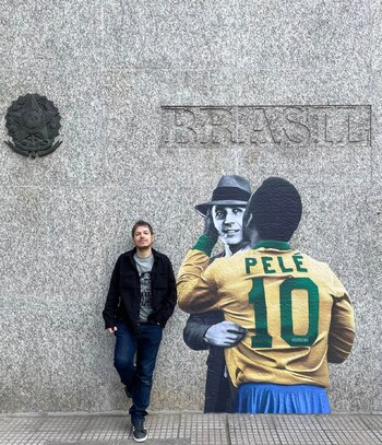 "Pelé besuquero", de Luis Bueno