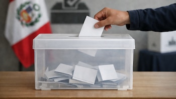 El miedo económico y la expectativa política marcan el estado de ánimo de los peruanos en redes sociales tras las elecciones