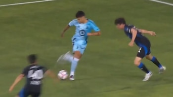 El espectacular gol de rabona de un jugador argentino que se candidatea como uno de los mejores del año