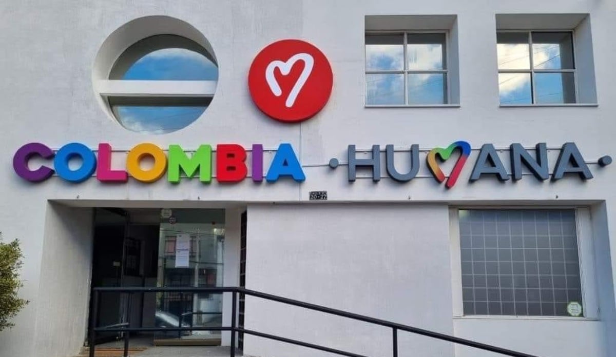 Los robos de información electoral en ataques anteriores han generado preocupación sobre estrategias de intimidación política, en la sede de Colombia Humana - crédito @AndresCamiloHR/X