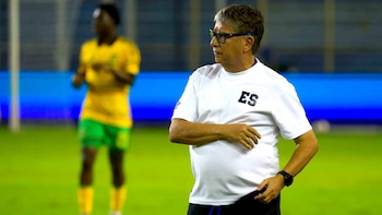 La crisis del “Bolillo” Gómez en El Salvador no para: nueva derrota ante Jamaica lo puso contra las cuerdas
