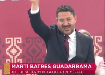 El mandatario capitalino protestó como