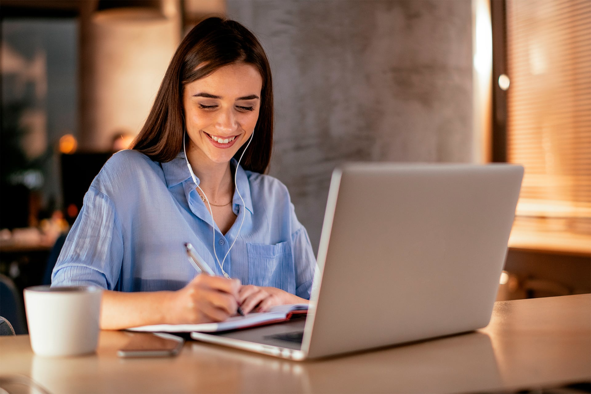 AvanzaTEC permite obtener certificaciones internacionales avaladas por gigantes tecnológicos como Microsoft, Google e IBM, potenciando la empleabilidad TI - crédito MinTIC