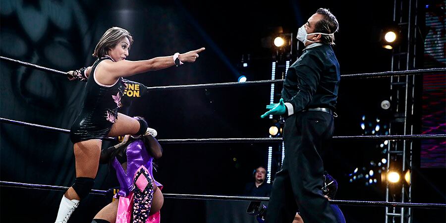 El debut de Faby Apache simboliza la integración de AAA al ecosistema global de WWE y el desafío de mantener la identidad mexicana. Imagen cuenta de X @Luchalibreaaa