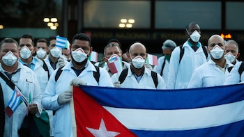 Cuba: la esclavitud de las misiones médicas cubanas, expuesta país por país
