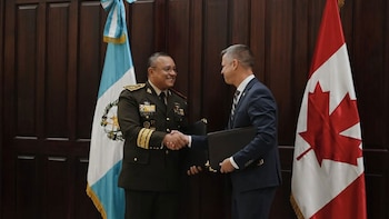 Ministerio de la Defensa de Guatemala firma convenio de cooperación en seguridad con Canadá