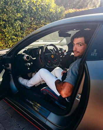 Carlos Sainz informó que en