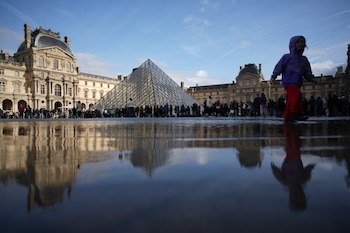 El Louvre aumentó el precio