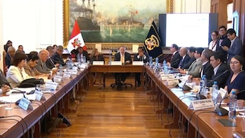 Comisión de Constitución del Senado continúa hoy el debate sobre el pedido de facultades legislativas