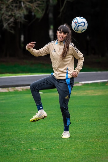 La repercusión por su actuación con la Sub 16 coincidió con sus citaciones a las categorías Sub 15 y Sub 17 de la selección argentina