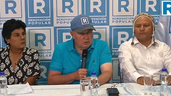 Rafael López Aliaga denuncia fraude tras flash electoral a boca de urna y pide detención inmediata del jefe de la ONPE