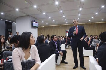 Manlio Fabio Beltrones renunció al